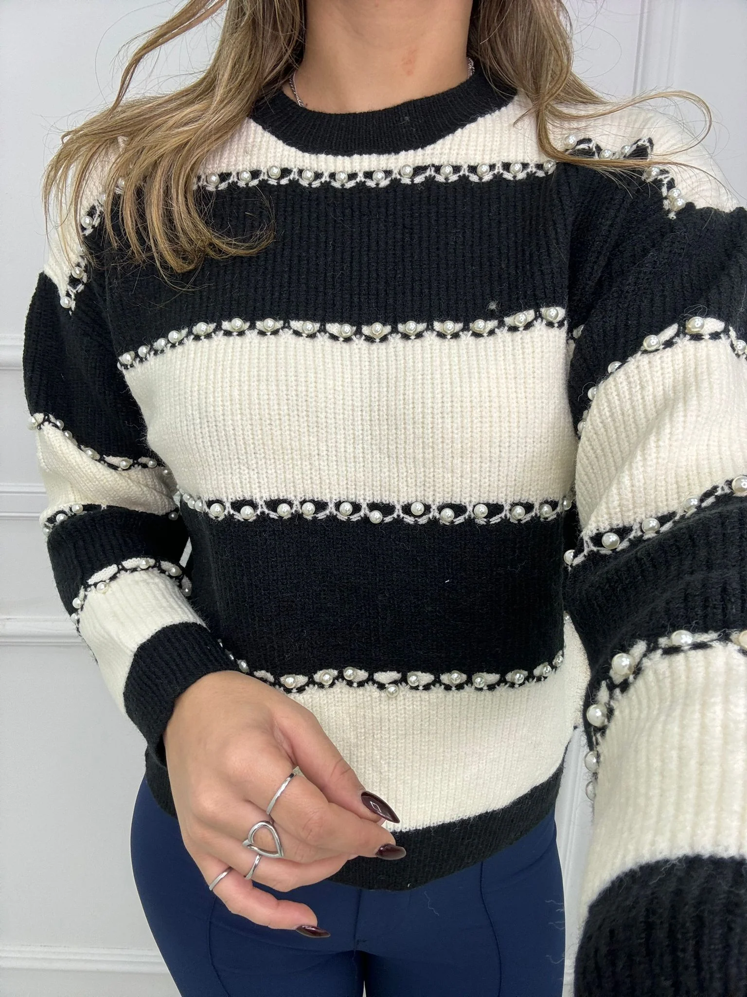 Maglione over a righe con perle - immagine 8