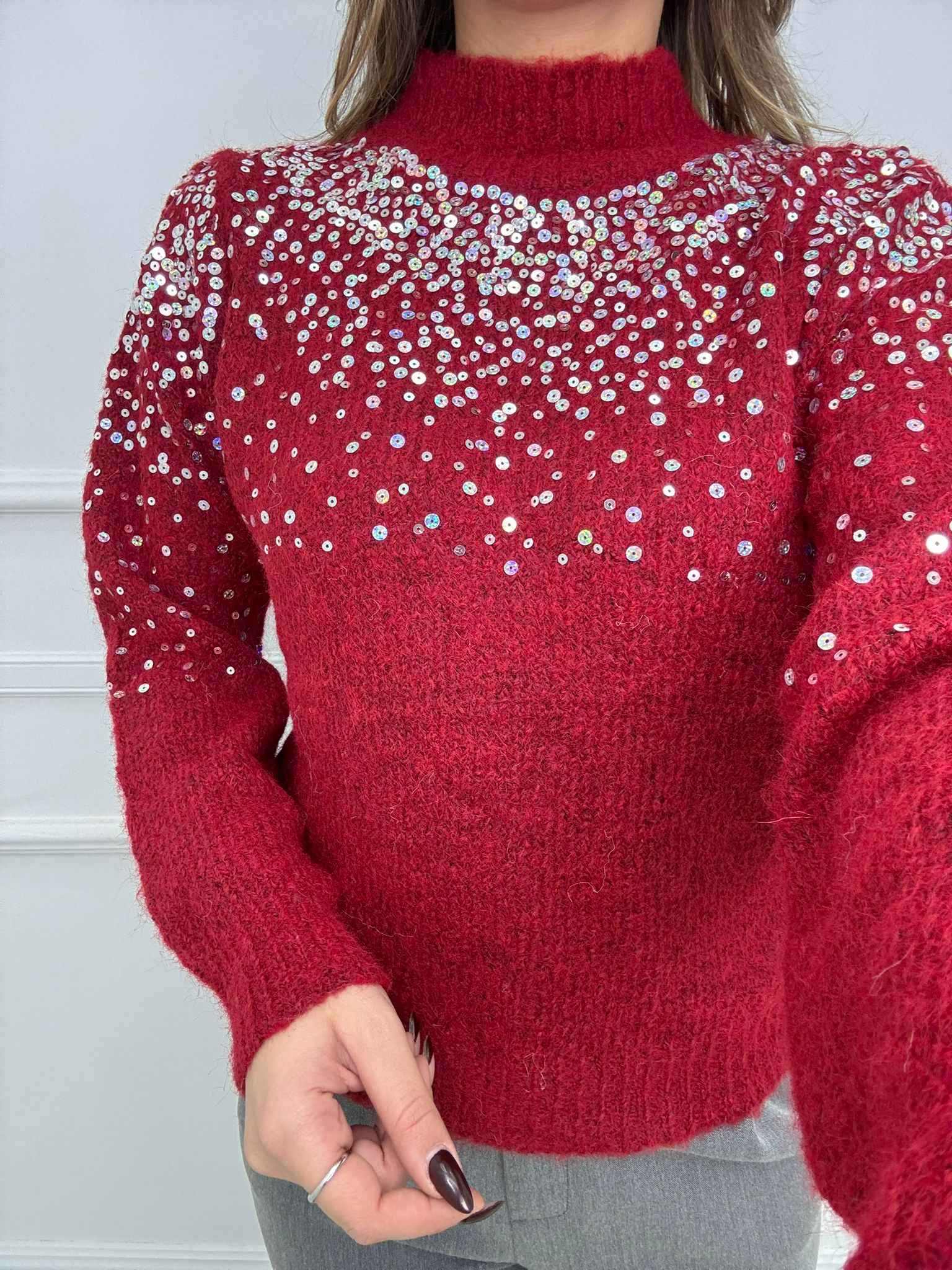 Maglione mezzo collo con parte superiore in paillettes - immagine 5