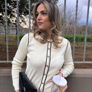 Cardigan in filo giro collo con bottoni oro