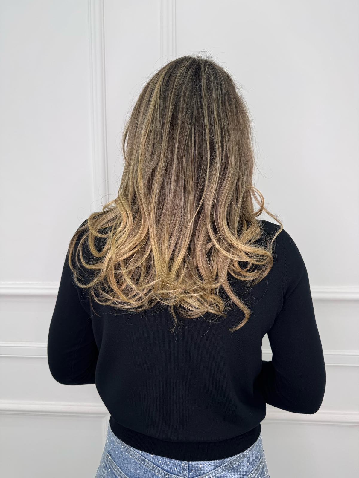 Cardigan in filo scollo a v con bottoni gioiello - immagine 7