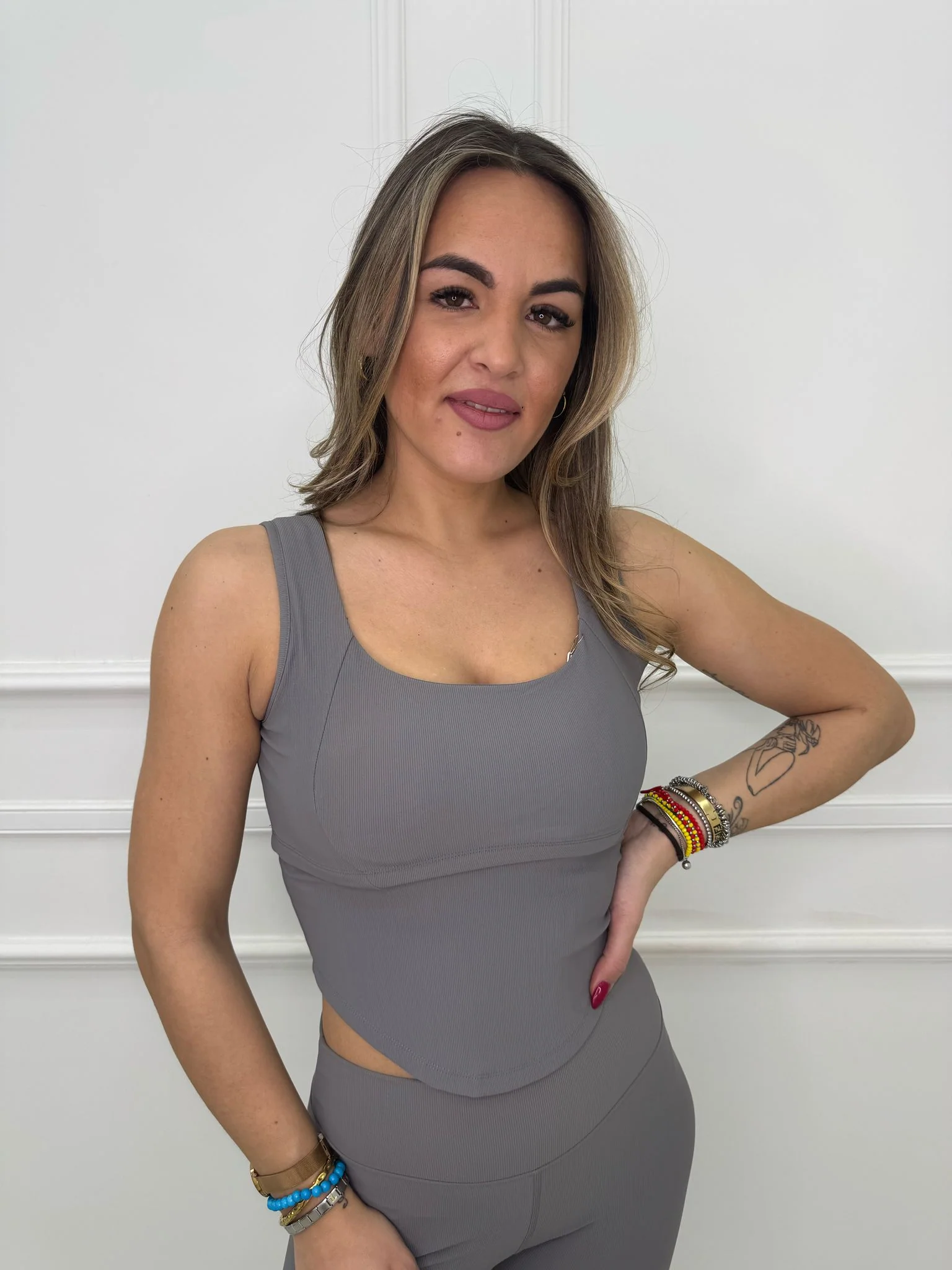 Top a costine con coppette