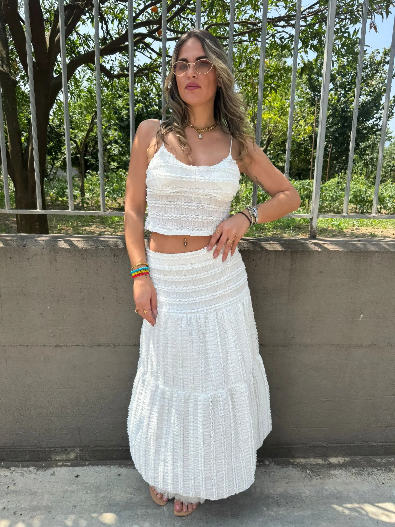 Coordinato 2 pezzi con trama particolare e rouches - immagine 8