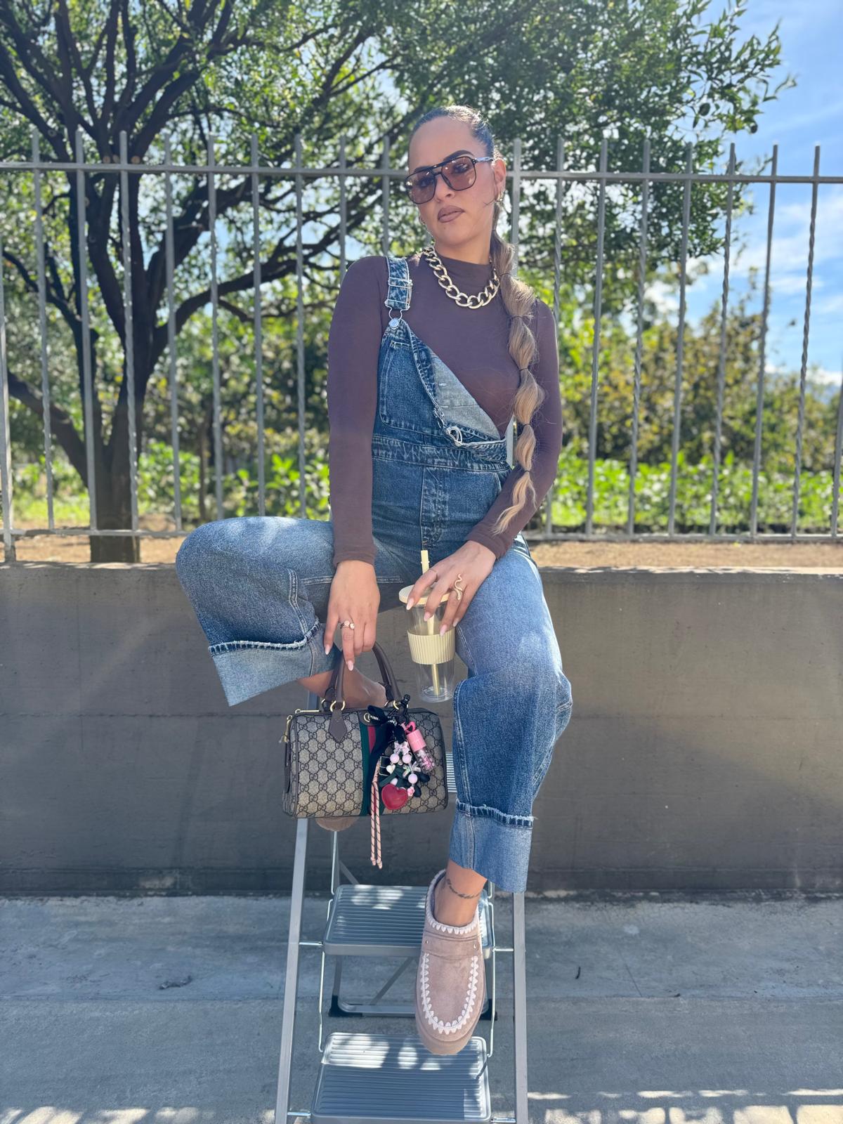 Salopette di jeans lavaggio slavato modello wide leg - immagine 5