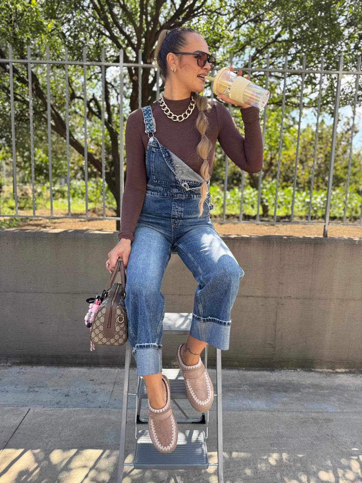 Salopette di jeans lavaggio slavato modello wide leg - immagine 3