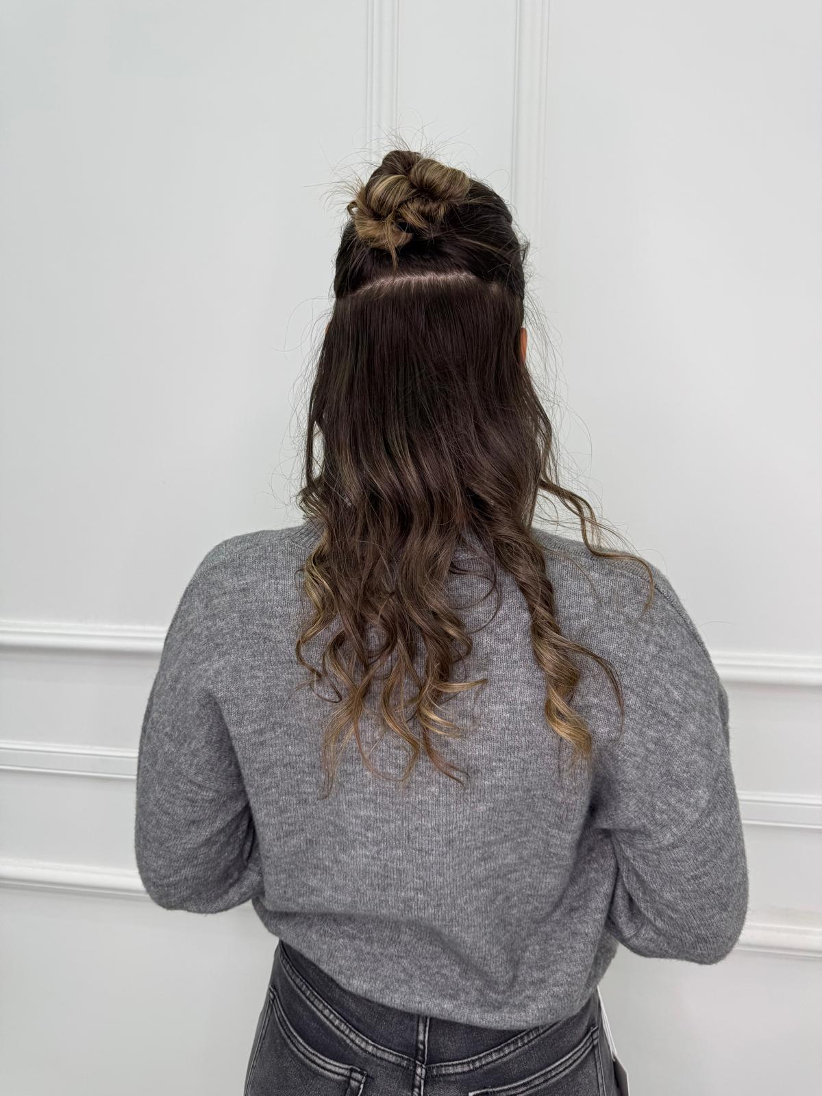 Maglione con cuori ricamati - immagine 4