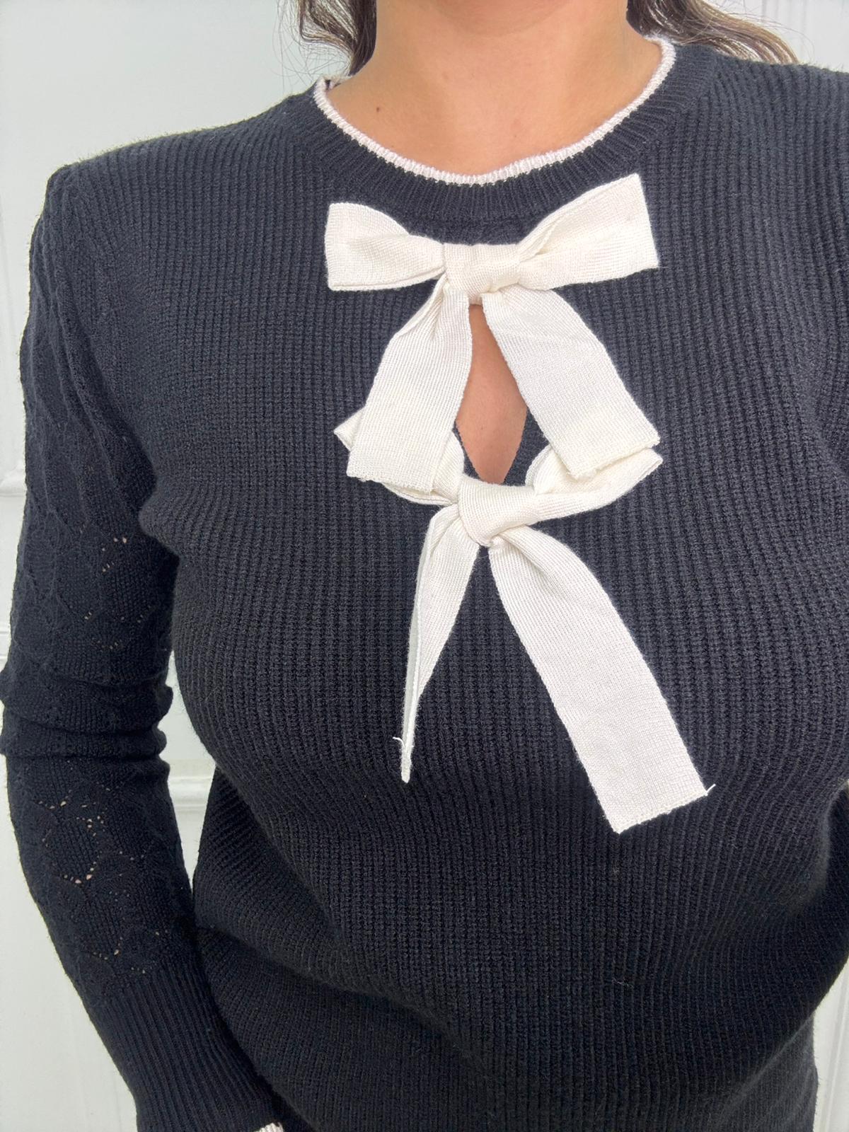 Maglia giro collo con fiocchetti - immagine 9