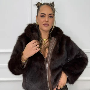 Pelliccia eco con cappuccio e zip