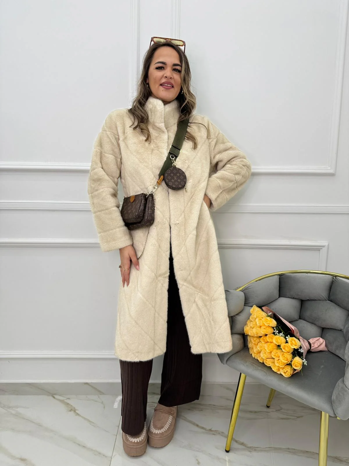 Pelliccia lunga con tasche laterali - immagine 3