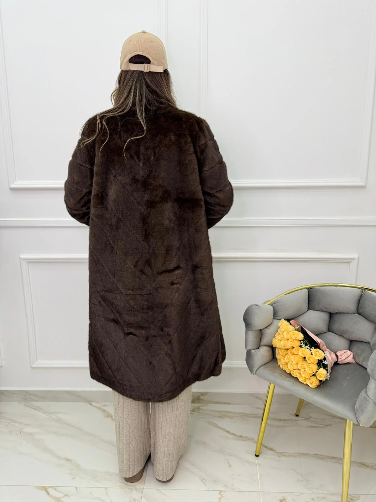 Pelliccia lunga con tasche laterali - immagine 7