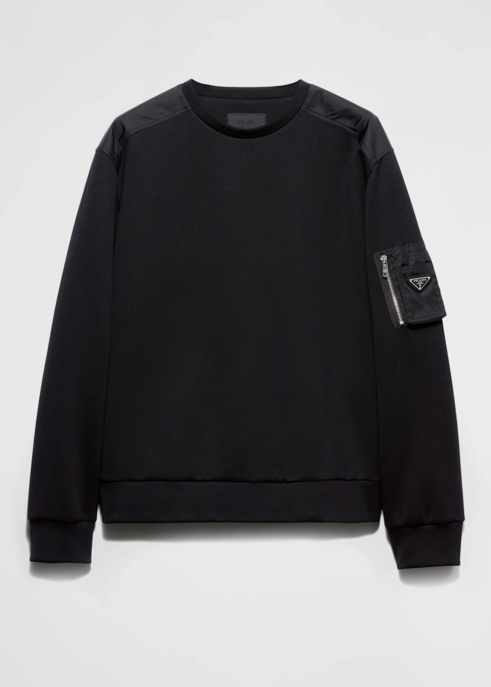 Felpa PRADA taschino Re-nylon zip con placca logo nera - immagine 4