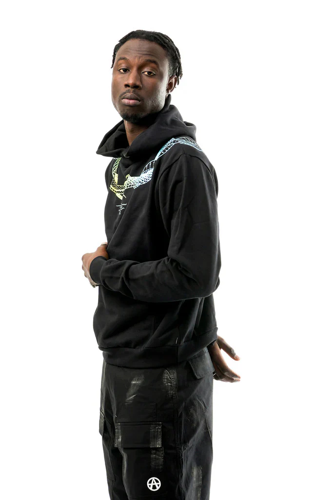 Felpa PHOBIA cappuccio nera stampa serpenti al collo giallo/blu - immagine 3